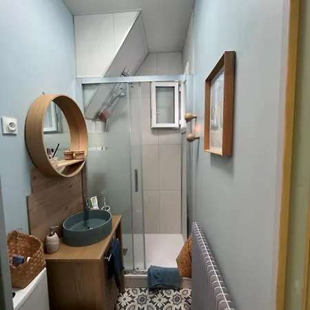 Appt Lumineux - 2 - Et Commerces Apartament *